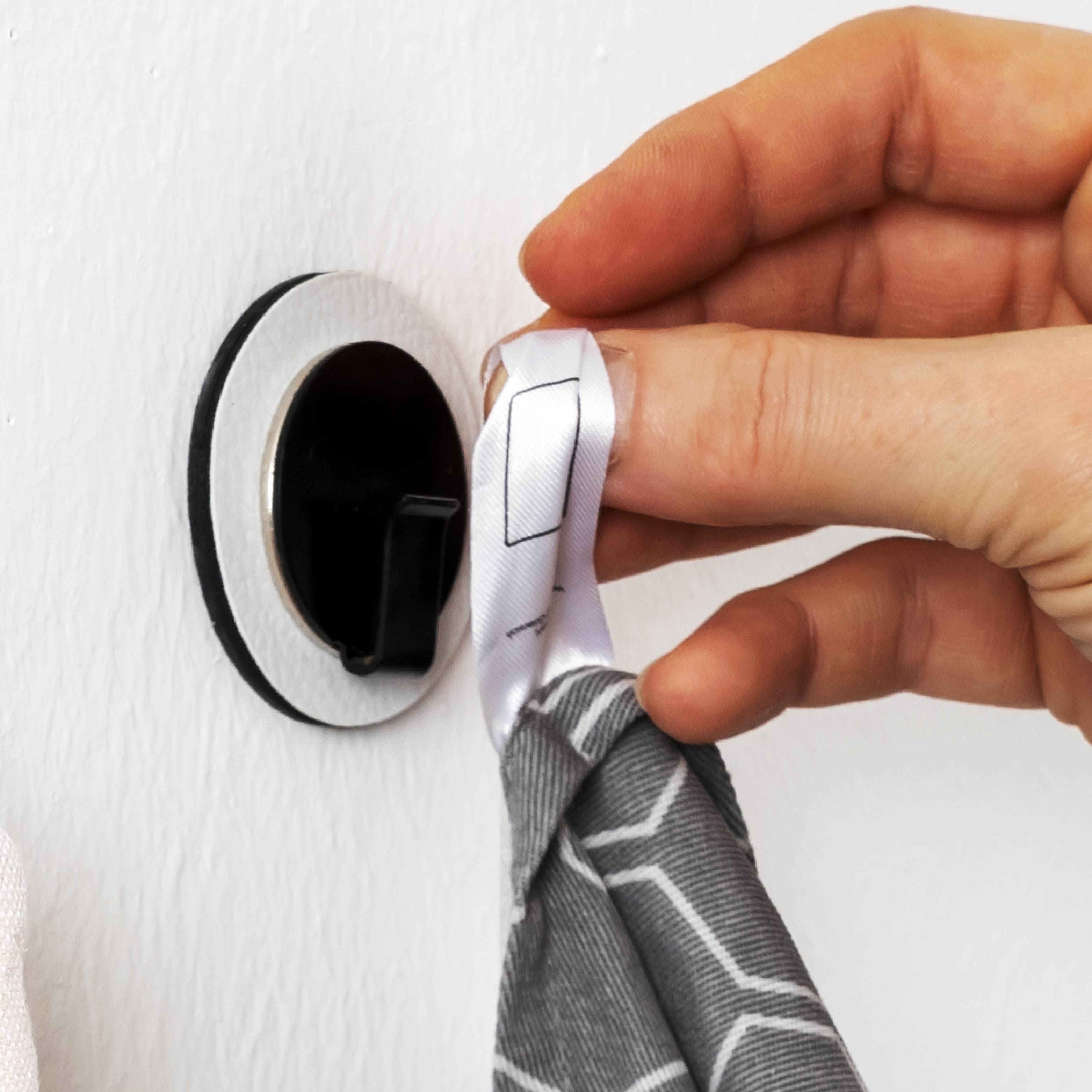 Magnetic hook CLEVER BLACK incl. pad WHITE - Silwy UK