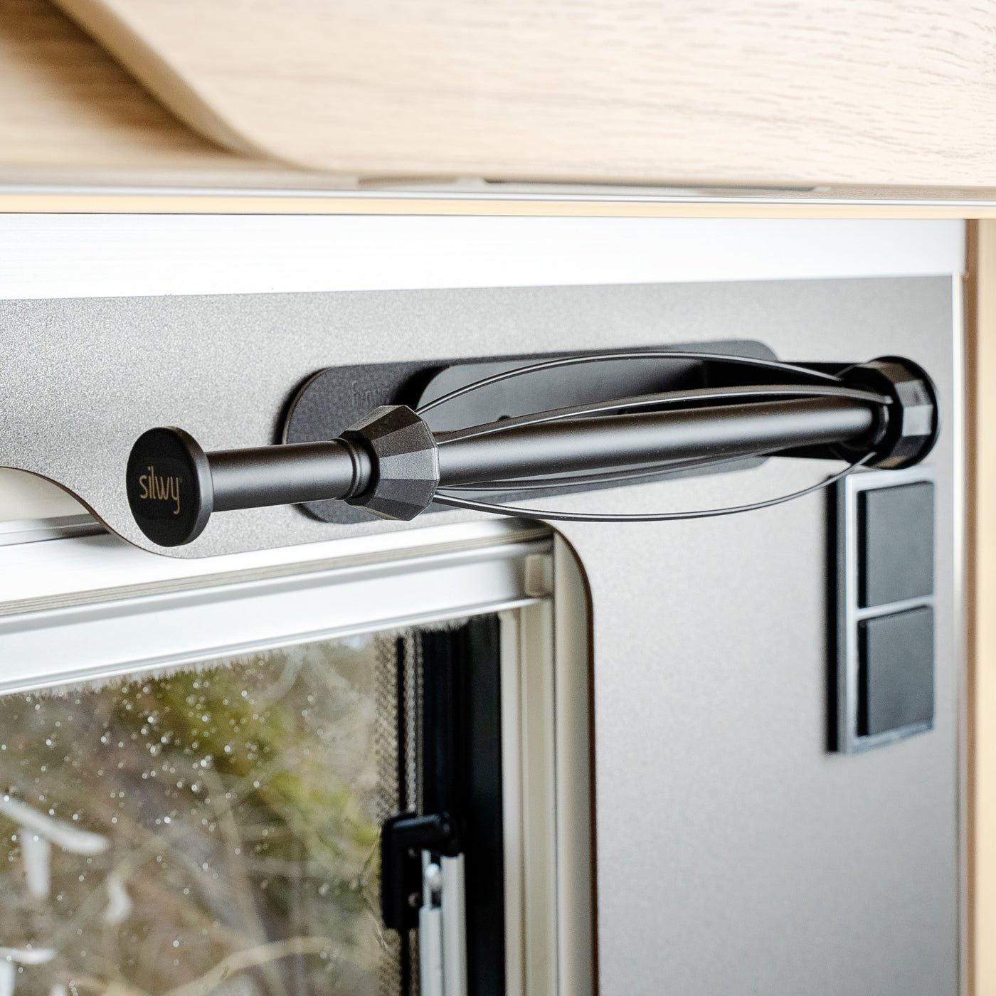 Magnetic kitchen roll holder incl. metal strip - Silwy UK