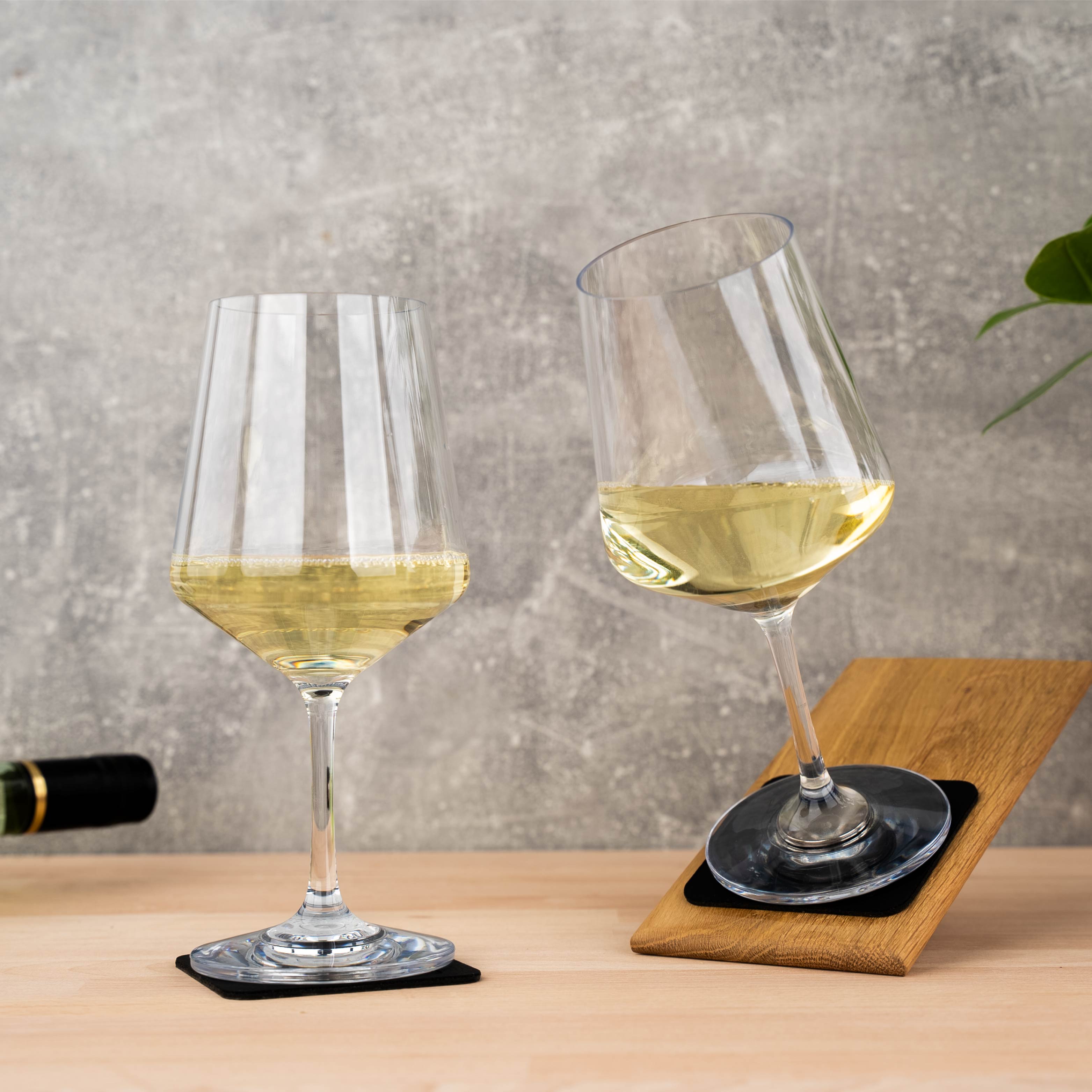 Magnetic plastic glasses WINE CLASSIC - Silwy UK
