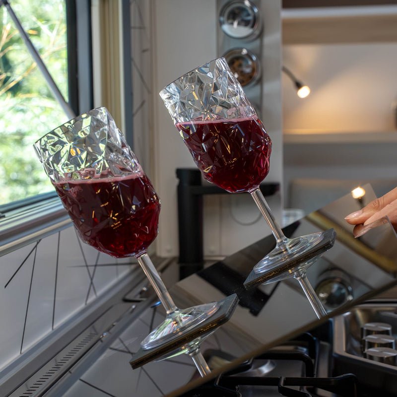 Magnetic Plastic Glasses WINE CLEAR PRISMA - COMING SOON - Silwy UK