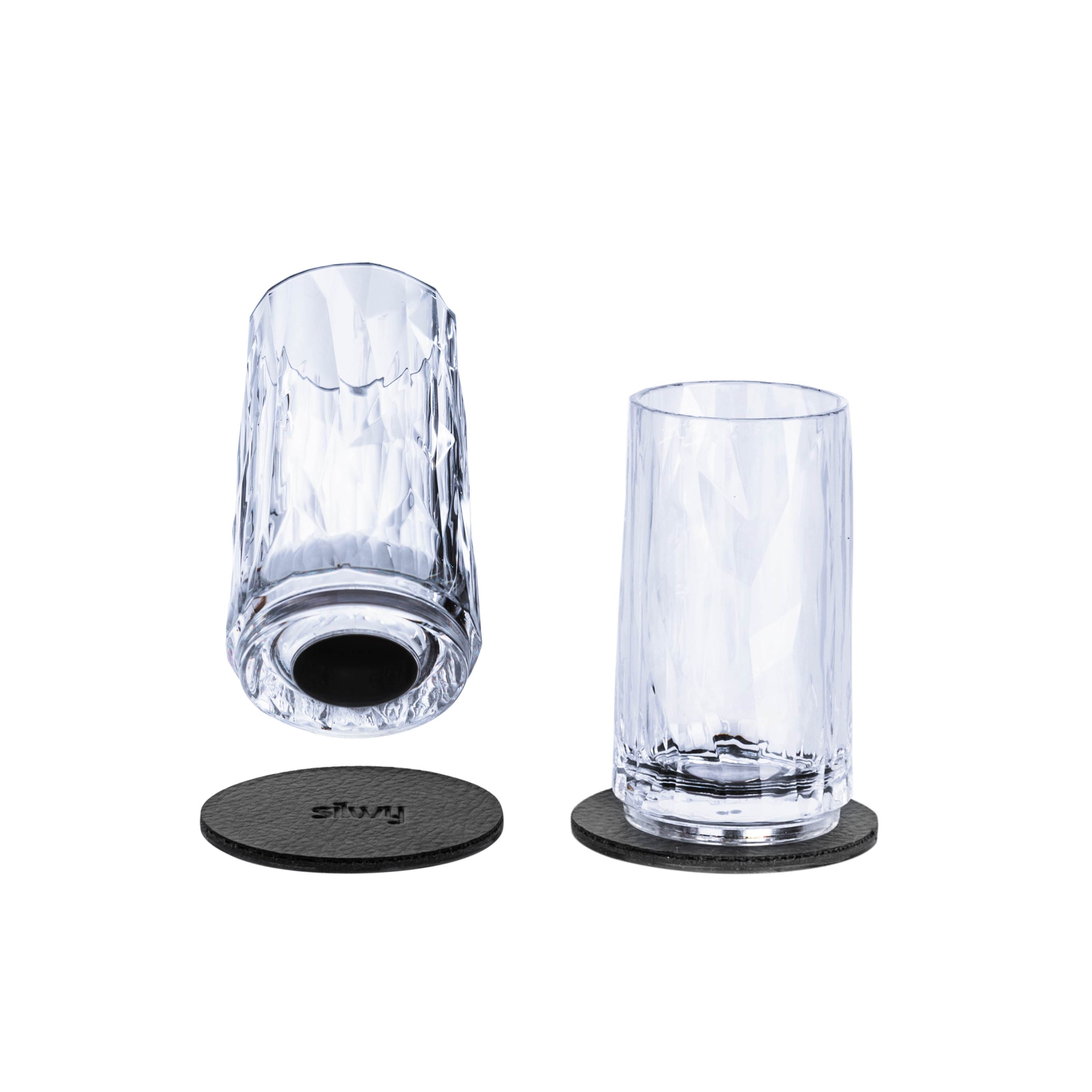 Magnetic plastic shot glasses - Silwy UK