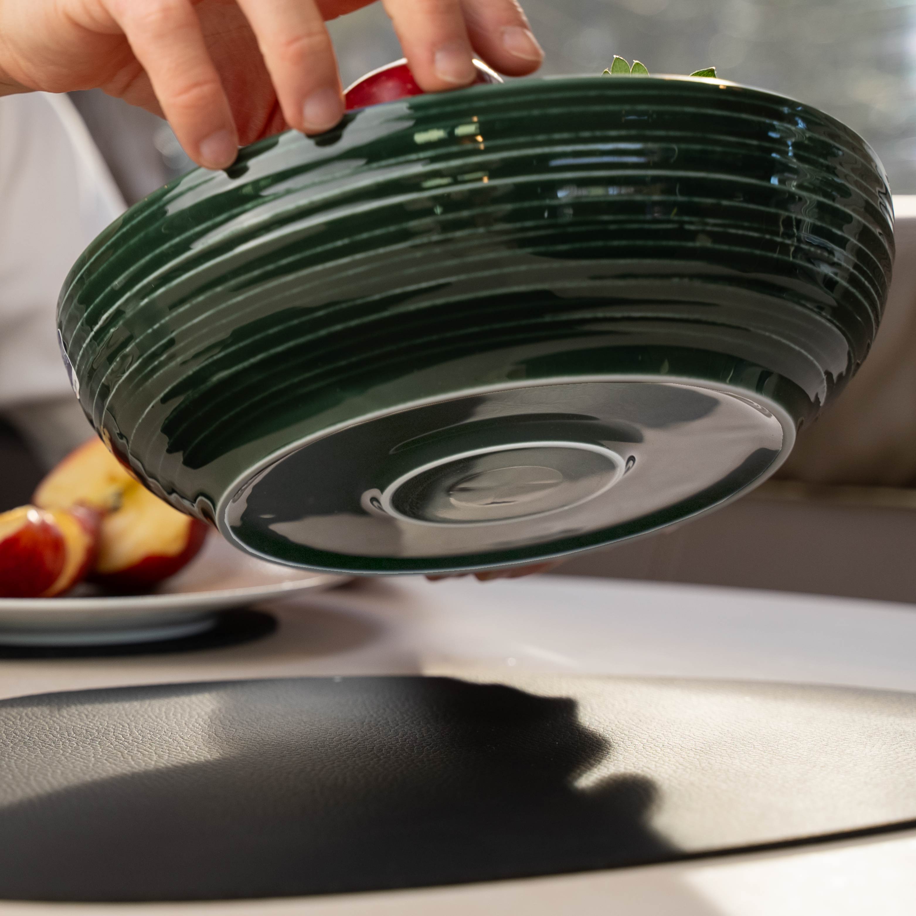 Magnetic porcelain food bowl forest green 25 cm - Silwy UK