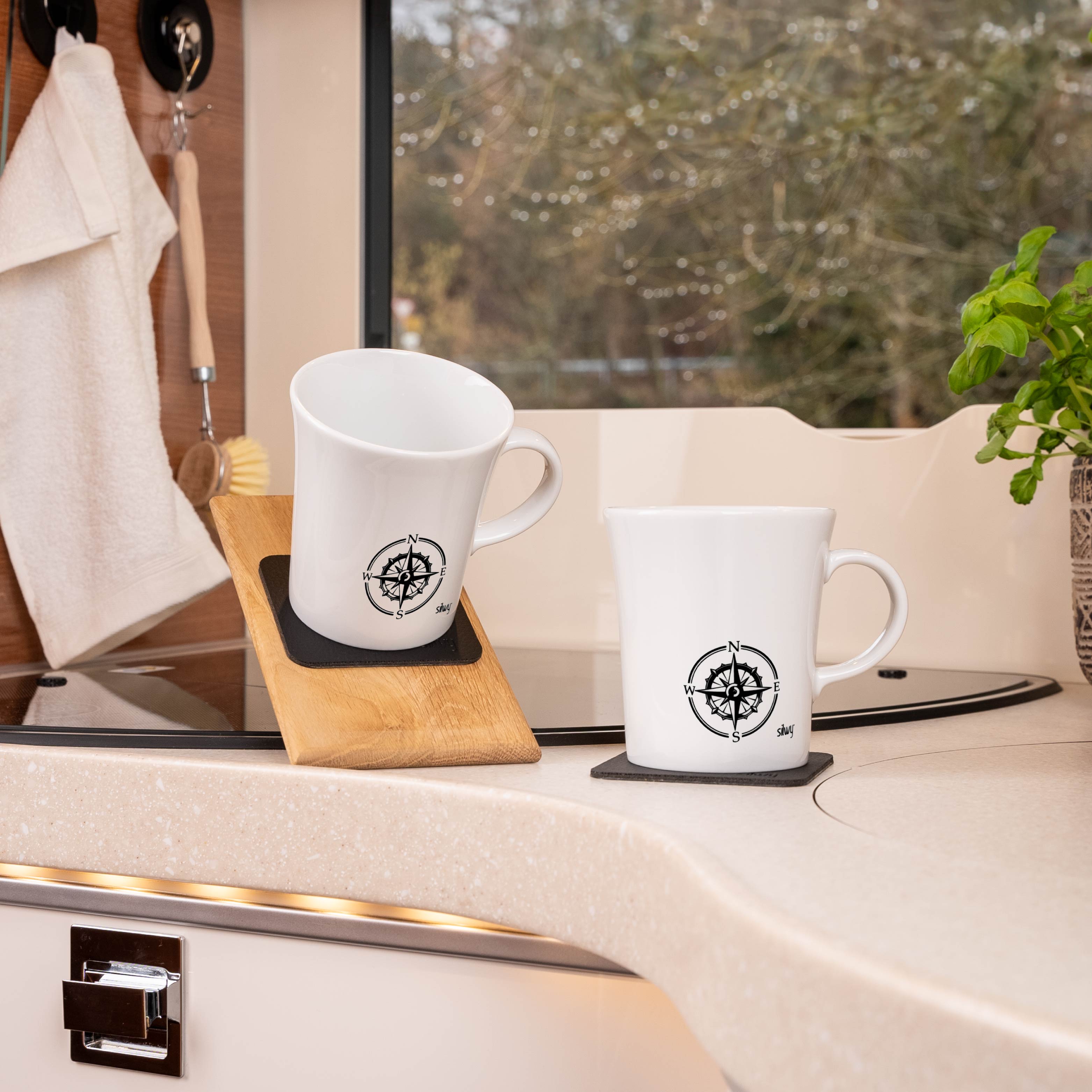 Magnetic porcelain mugs TRAVEL LUST - Silwy UK