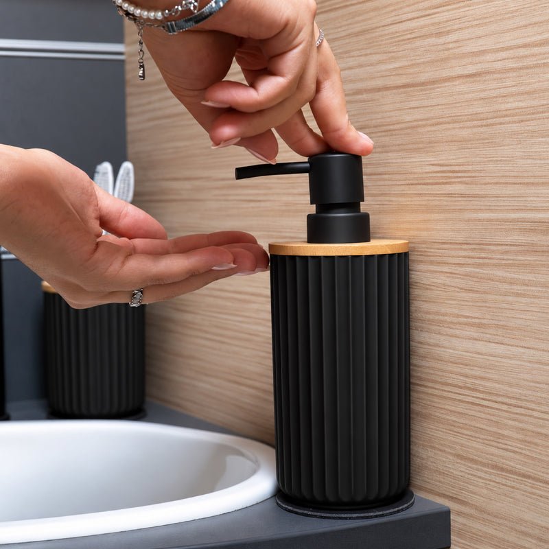Magnetic soap dispenser and magnetic toothbrush cup BLACK incl. pads - Silwy UK