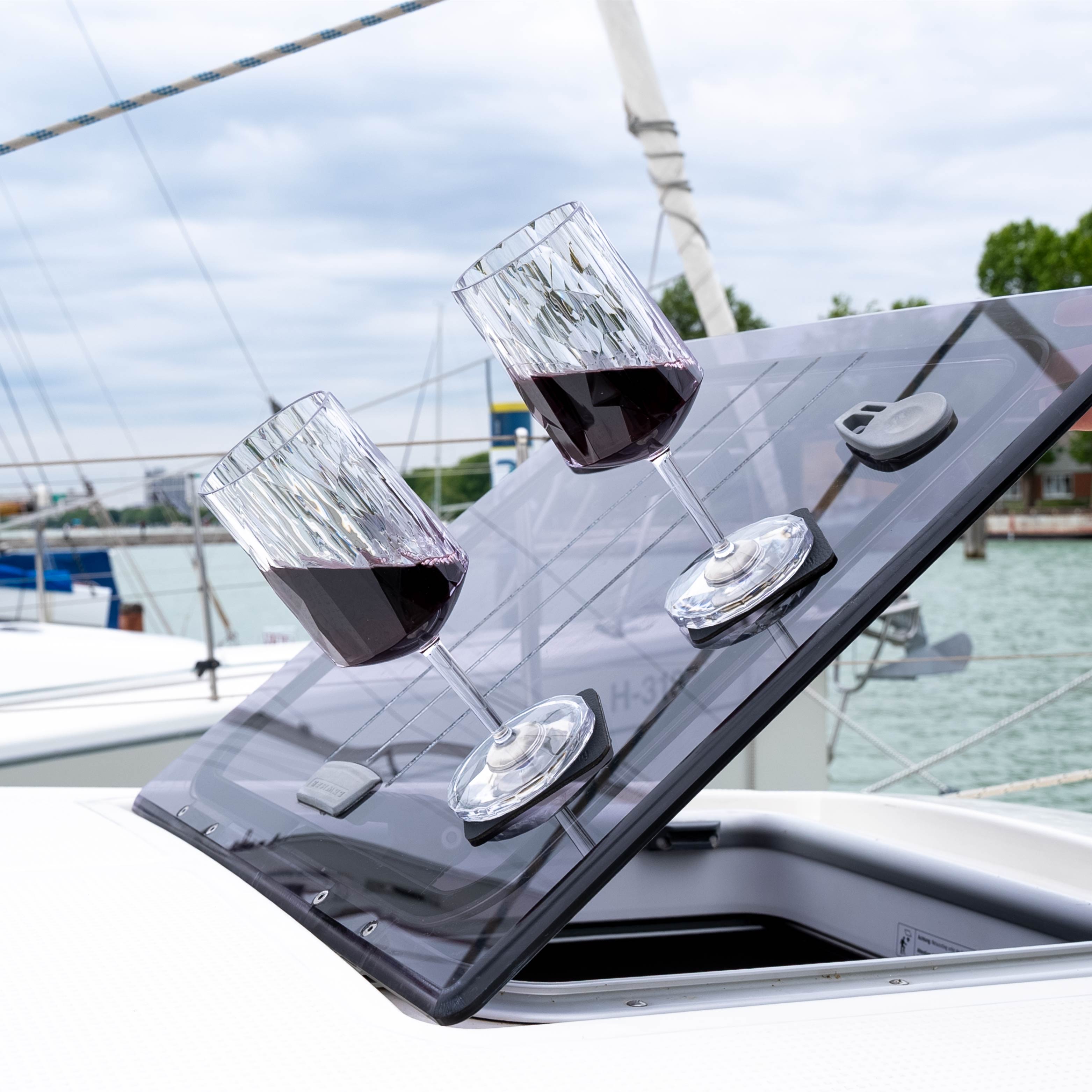 Magnetic plastic glasses WINE 0.3 l - Silwy UK