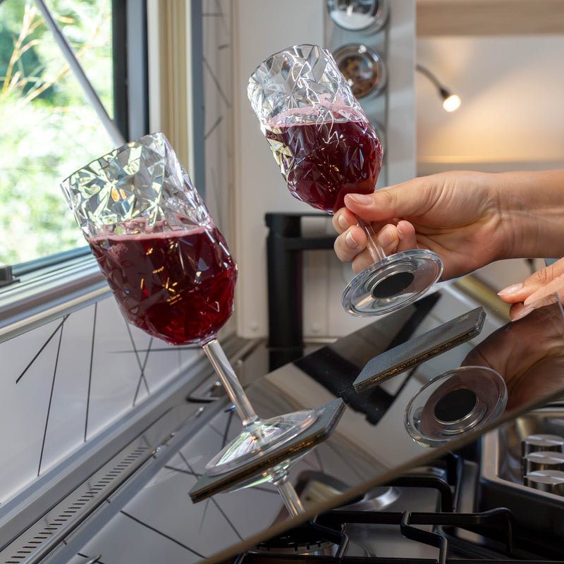 Magnetic Plastic Glasses WINE CLEAR PRISMA - COMING SOON - Silwy UK