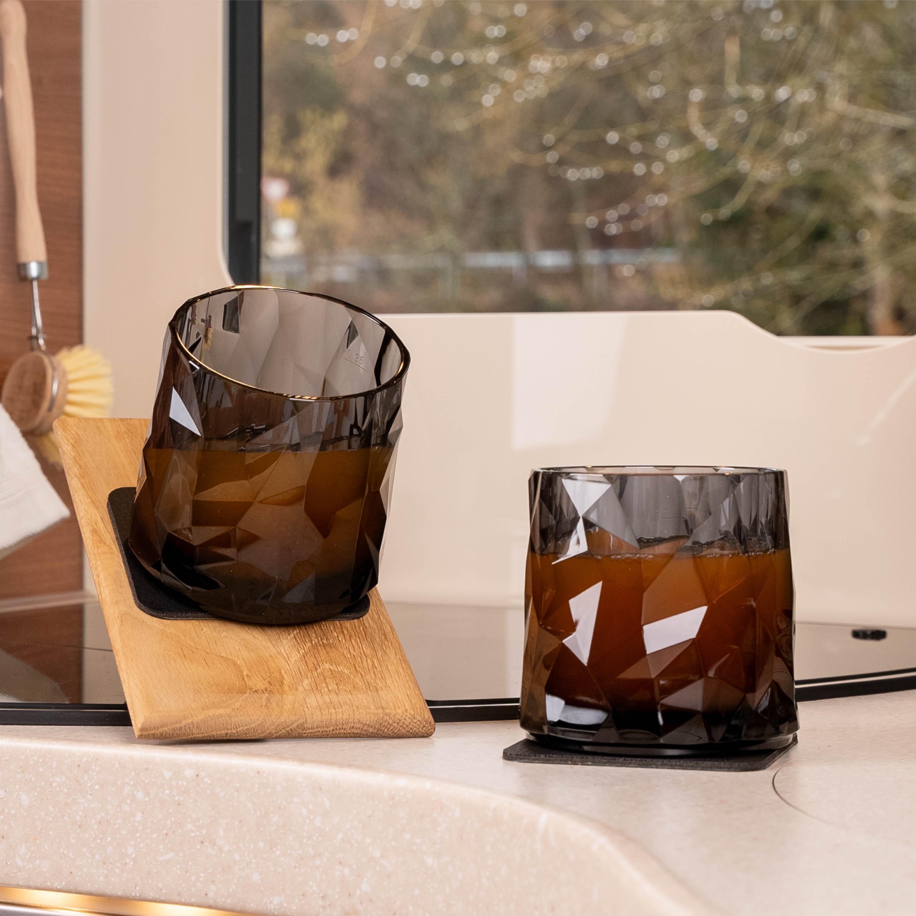 Magnetic plastic tumblers GREY - Silwy UK