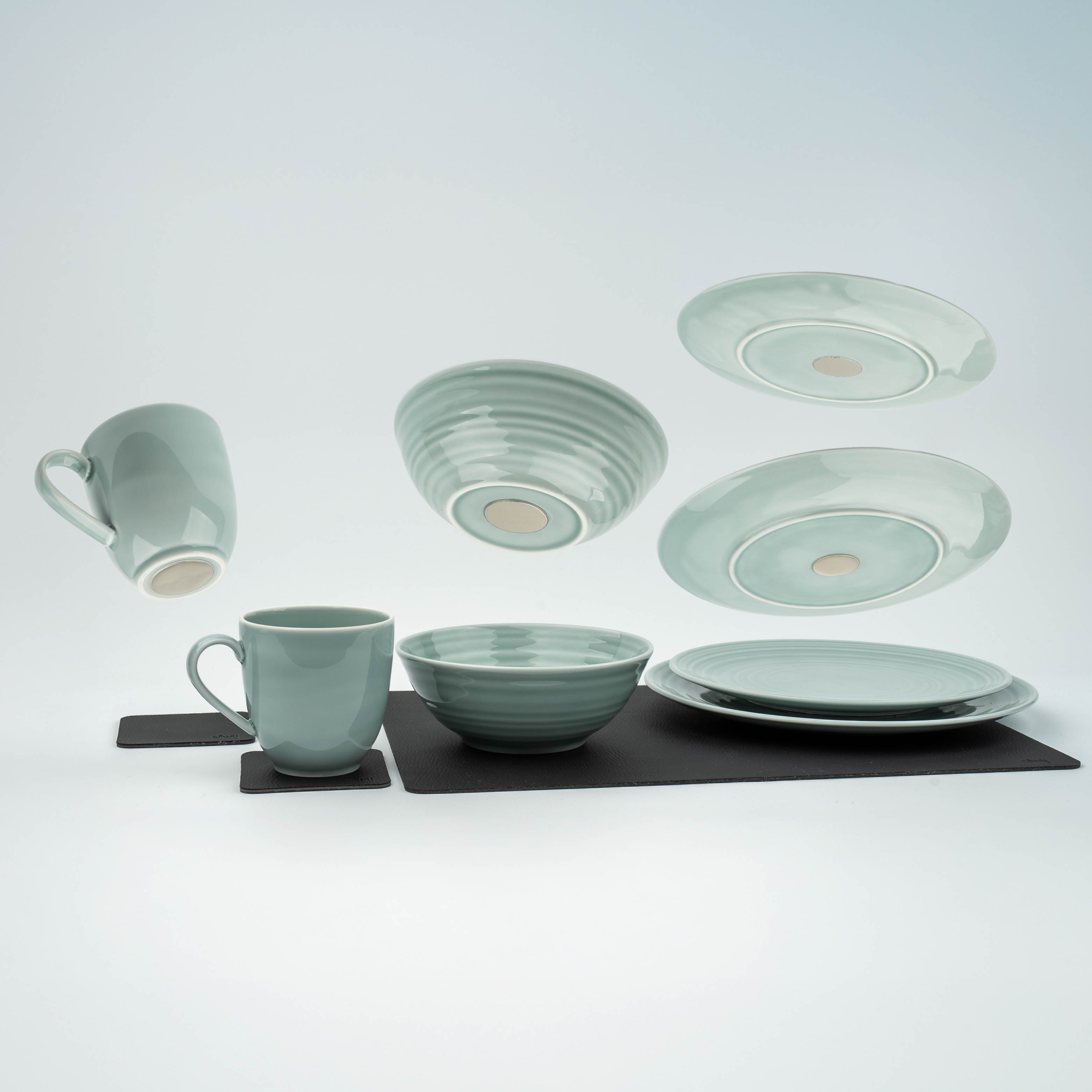 Magnetic Porcelain Tableware Set - Silwy UK