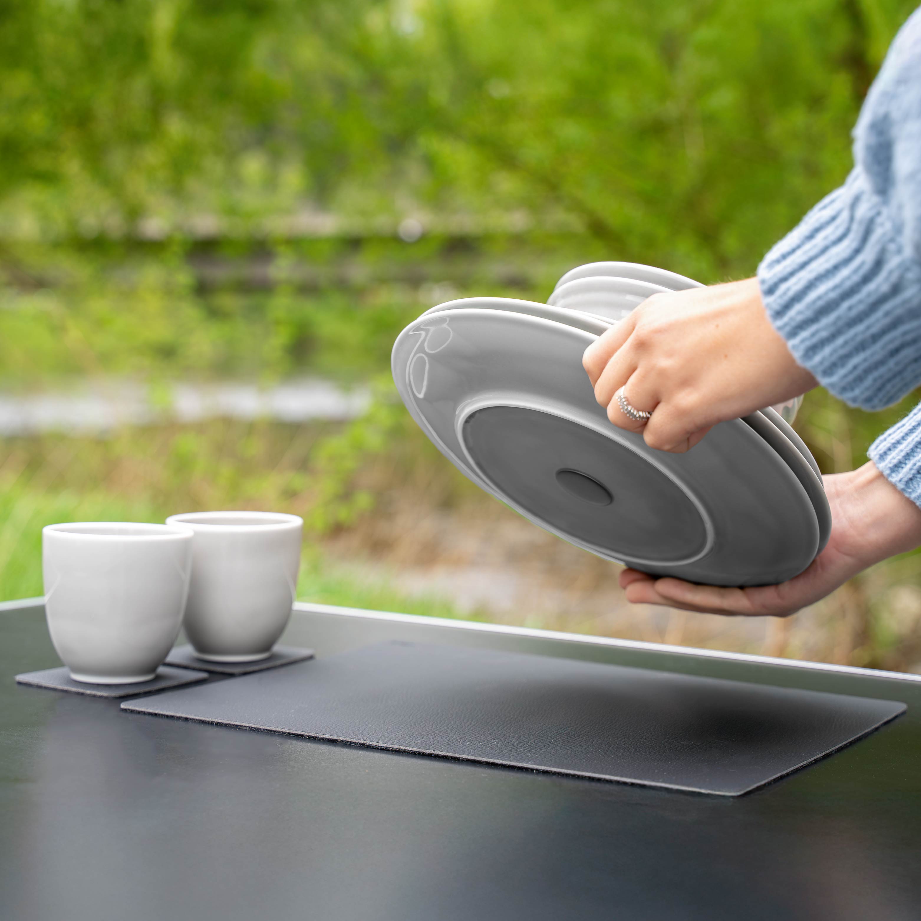 Magnetic Porcelain Tableware Set - Silwy UK