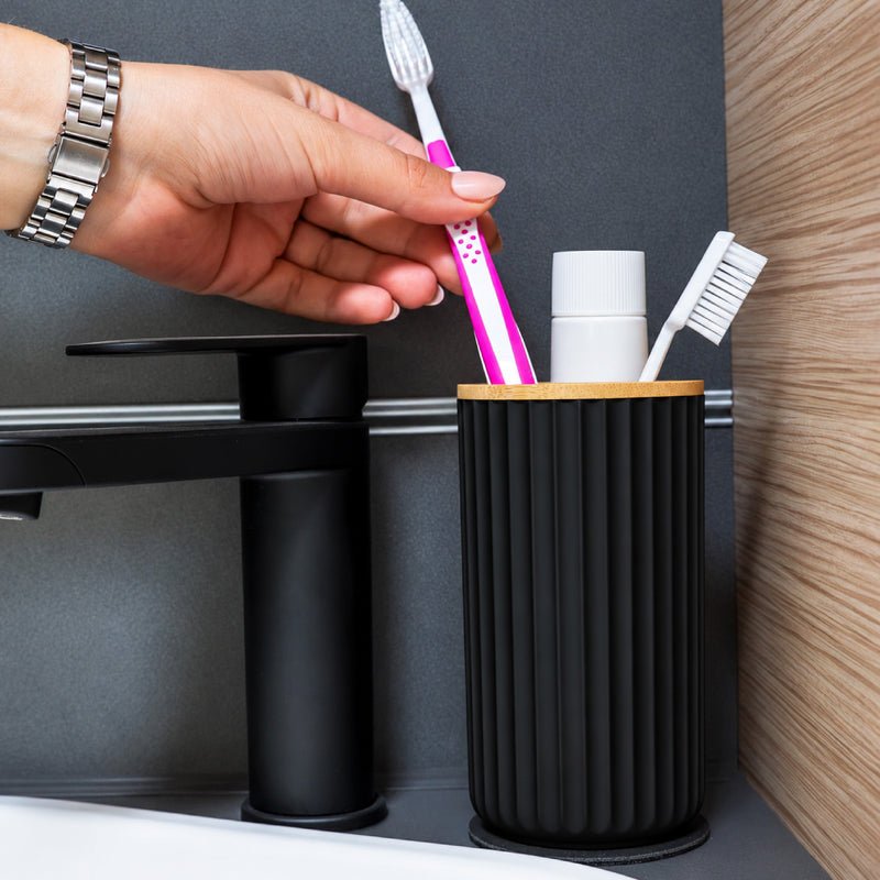 Magnetic soap dispenser and magnetic toothbrush cup BLACK incl. pads - Silwy UK